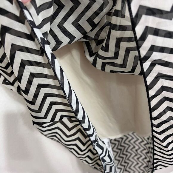 Poetry black and tan chevron high low dress size medium - Picture 10 of 14